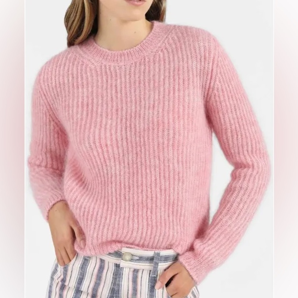 Pink mohair Masscob sweater.